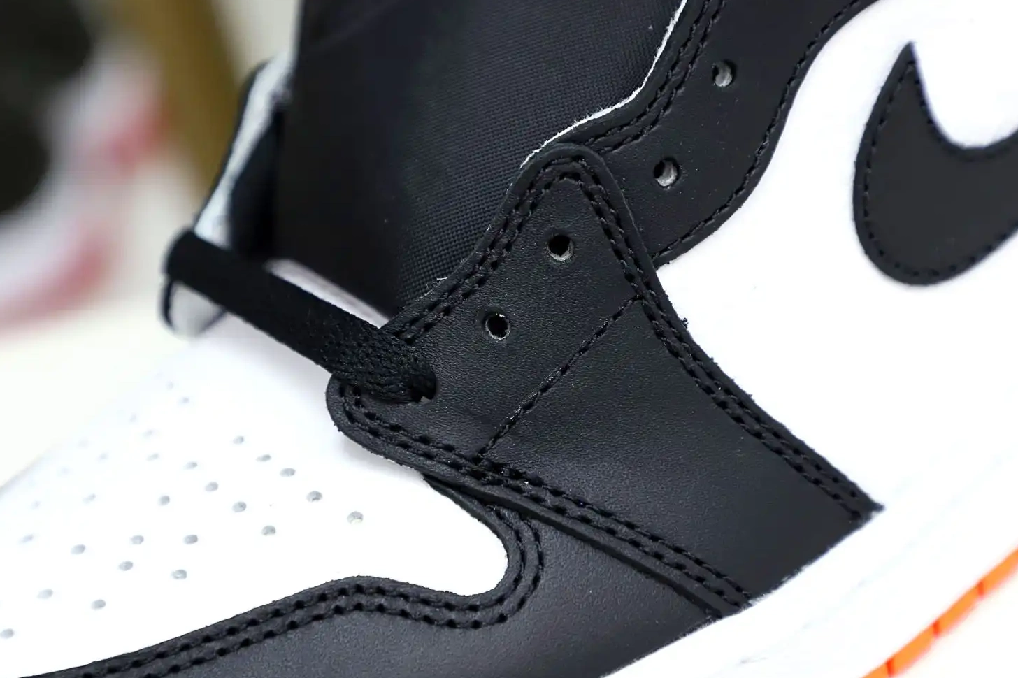 Retro 1 Kimikick Electro Orange' Air Jordan OG High 0702